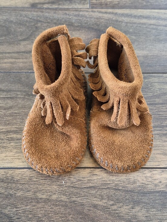 Minnetonka Other - MINNETONKA Baby Moccasins